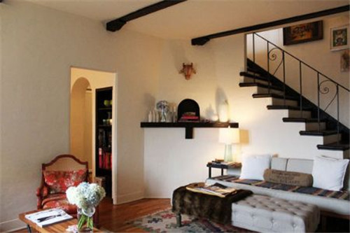 復(fù)式樓梯怎么設(shè)計(jì)節(jié)省空間？沈陽(yáng)整裝家裝公司哪里專業(yè)